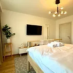 Fundeni Langa Spital * Bucarest