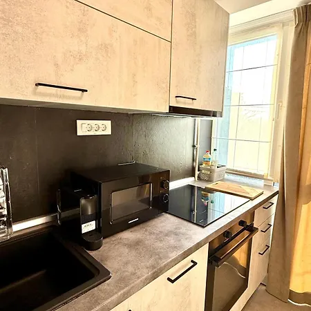 Fundeni Langa Spital Apartmán *